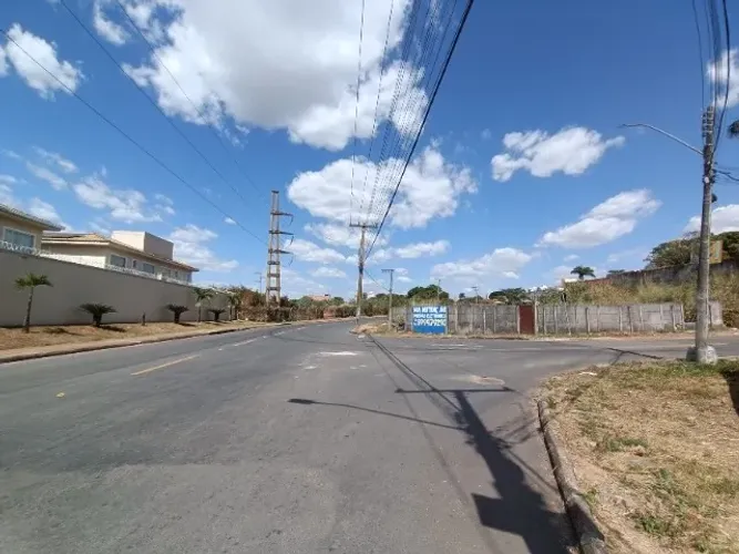 TERRENO 952M² / ESQUINA / SETOR CASTELO BRANCO GOIÂNIA