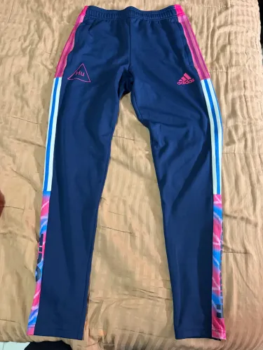 Calça adidas moleton 