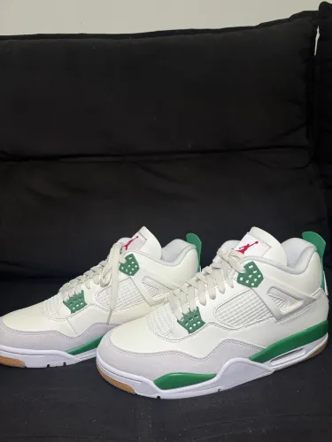 Air Jordan 4 retro pine green
