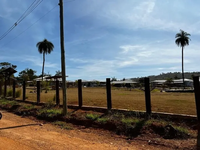  Que tal construir seu sítio em um lote de 1000M²° com agua nós  fundos  