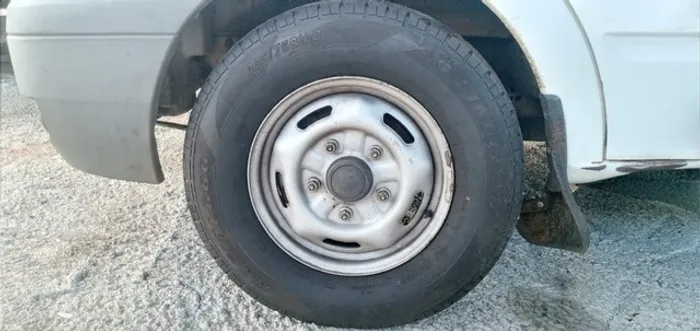 Jogo de Rodas Com Pneus Ford Transit 2010 - Rs Auto Peças