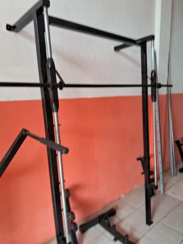 Barra guiada para parafusar na parede 