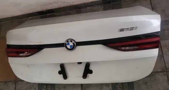 Bmw 218 tampa traseira original 