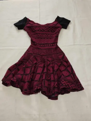 Vestidos no Combo Tamanho P (38) Nagushi, Limone, Lolly Polly e Blue Steel.