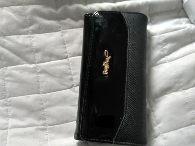 Carteira com alça removivel