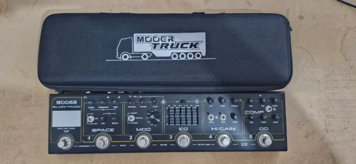 Pedaleira Mooer Black Truck