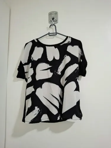 Blusa de algodão com estampa abstrata