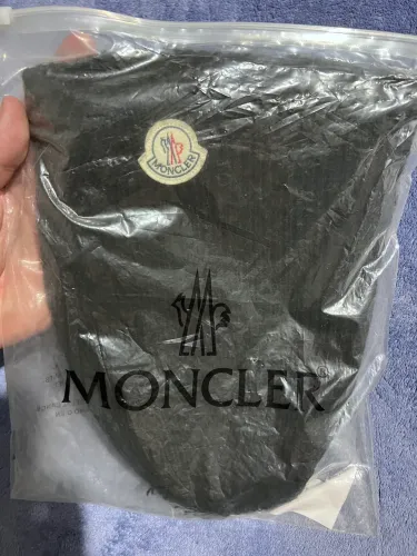Touca moncler