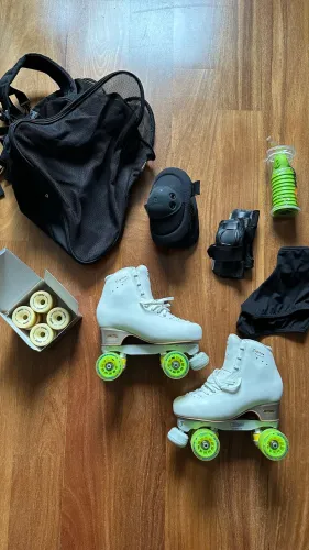 Patins para patinação artística italiano