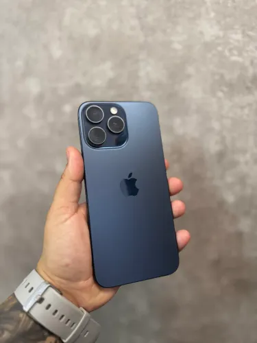 iPhone 15 Pro Max 256 Gigas Bateria 83%