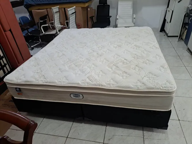 Cama box King size Colchão Simons 