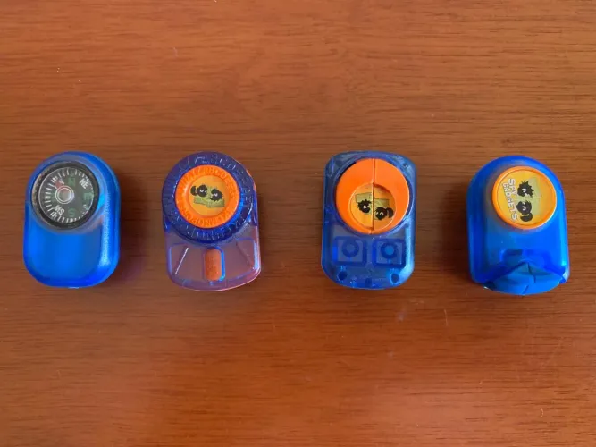 Coleção kinder ovo bússola 