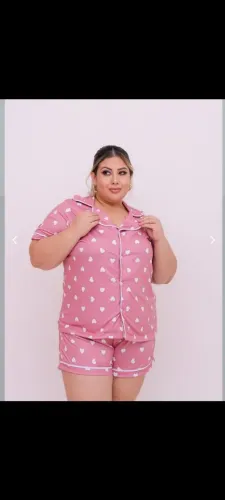 Pijama com estampa de coração Tamanho GG.
