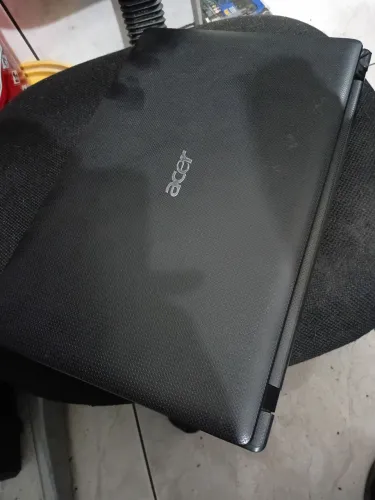 Notebook Acer I3 Intel Core  2.40 GHz  M370 4 GB mem  Win 10 