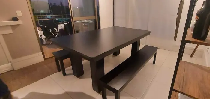 Mesa de sinuca e jantar tradicional 