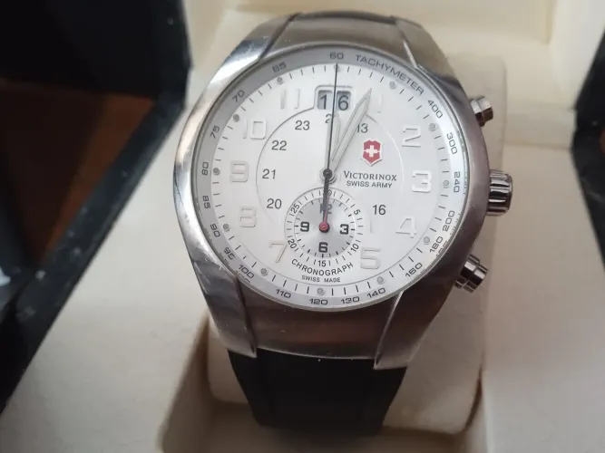 Relógio Suíço Victorinox Original Cronógrafo