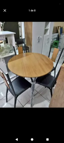 Mesa de jantar em aço 4 cadeiras 
