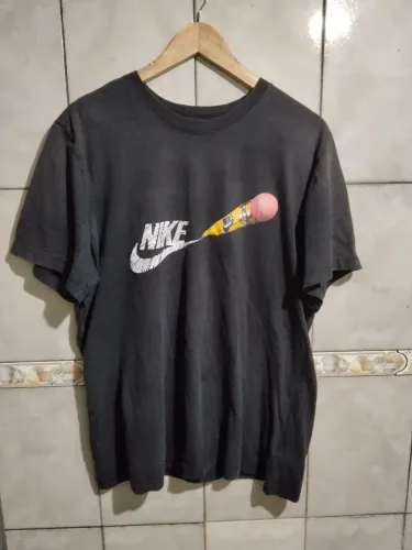 Camiseta Nike Pencil - Estilo e Conforto original 
