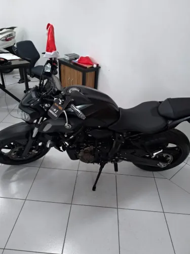 Moto Yamaha MT07