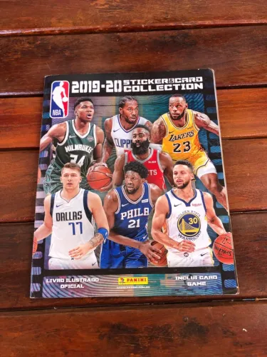 Álbum de figurinhas NBA 2019-20