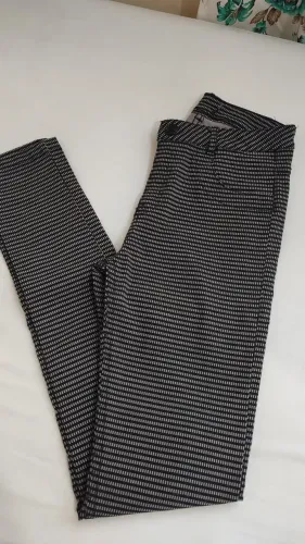 Calça feminina preto e branco