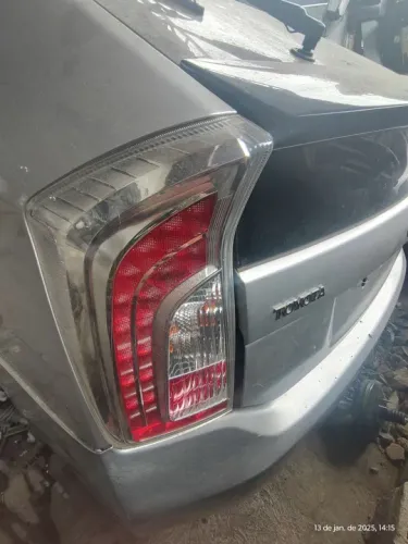 F sucata Toyota Prius 2015