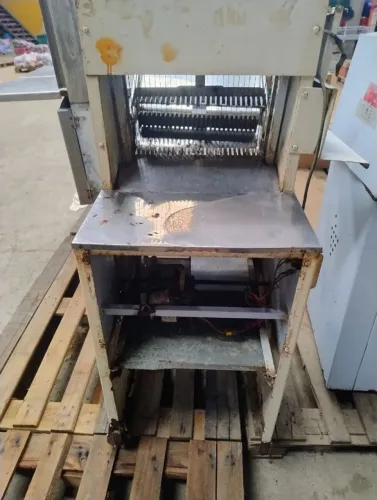 máquina de cortar pão de forma