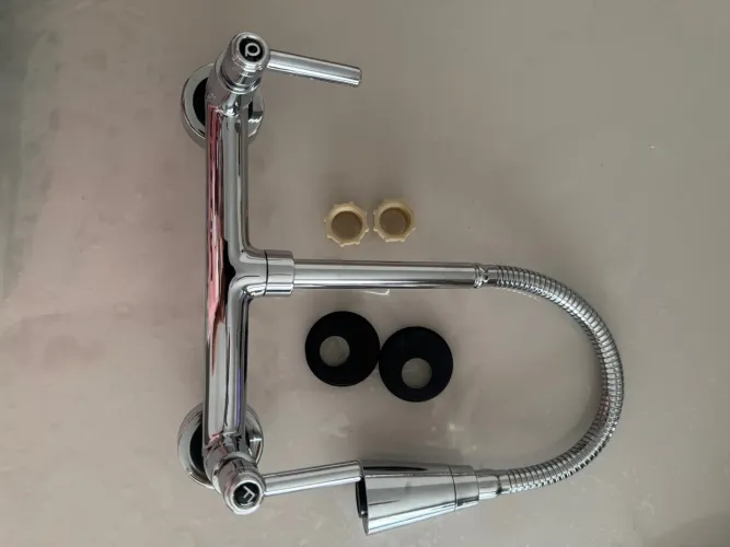 Torneira de Cozinha com Bica Flexível