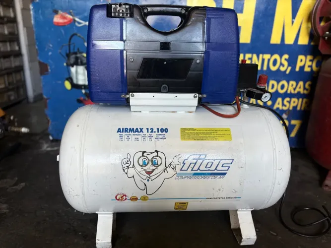Compressor de ar odontológico FIAC AIRMAX 12.100 - Potência e eficiência!