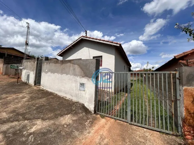 Casa com 2 dormitórios à venda, 90 m² por R$ 299.000 - Jardim Maria Helena - Santo Antônio