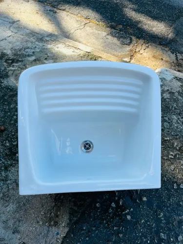 Tanque de louça novo 