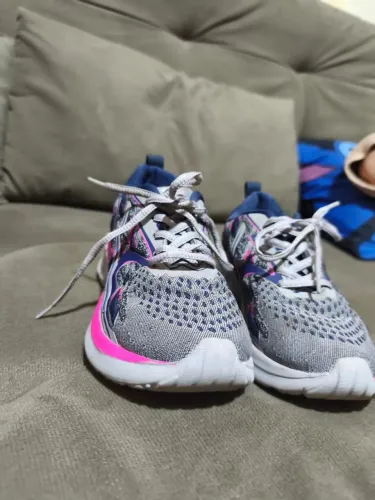 Tênis Infantil Moderno e Confortável