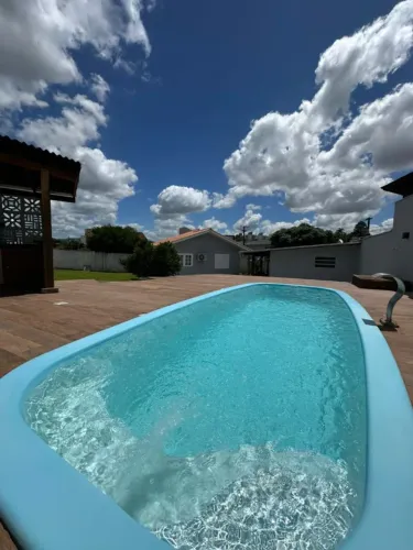 Casa 3 dorm 1 suíte AMPLO terreno PISCINA próxima centro São Luís em Criciúma ACEITA Apto