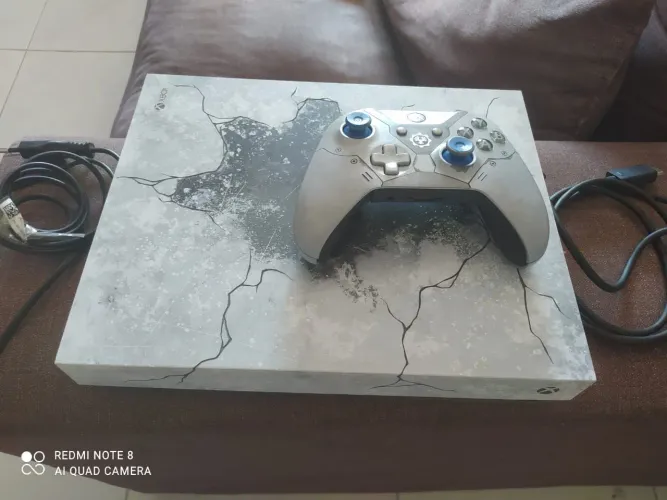 Console Xbox One X 1TB Gears 5 Edição Limitada