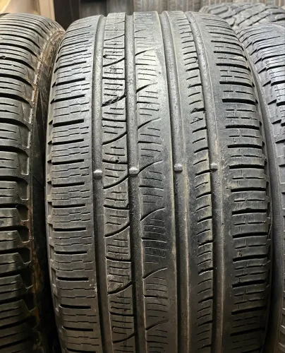 Jogo de pneus 21 Range rover , Discovery 275/45 R21 Pirelli 85%
