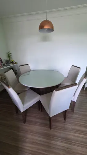Mesa de Jantar com 6 cadeiras