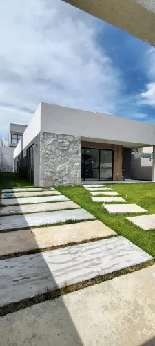 Casa dentro de um condominio fechado em Lauro de Freitas