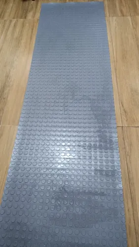 Tapete moeda emborrachada antiderrapante 3mm, 0,65x2,5 m