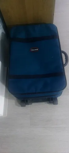 Vende se mala de viagem
