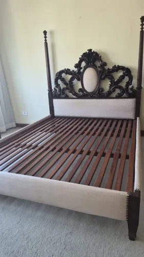 Cama | King Size | Madeira maciça escura