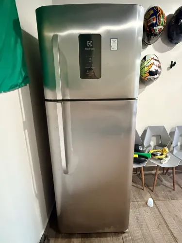 Geladeira Electrolux Frost Free Inox