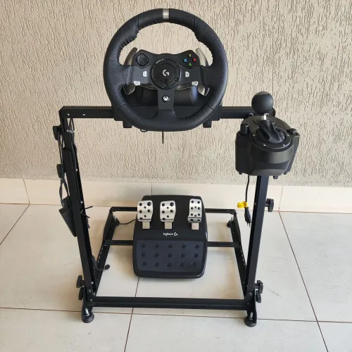Simulador e Cockpit Logitech G920 (com câmbio)