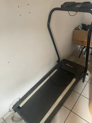 Esteira com defeito 