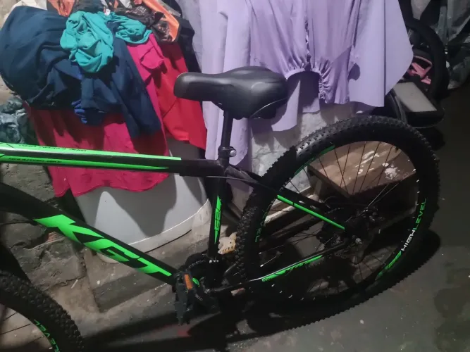 Bike aro 29 KGT preta verde Quadro 17 21 v