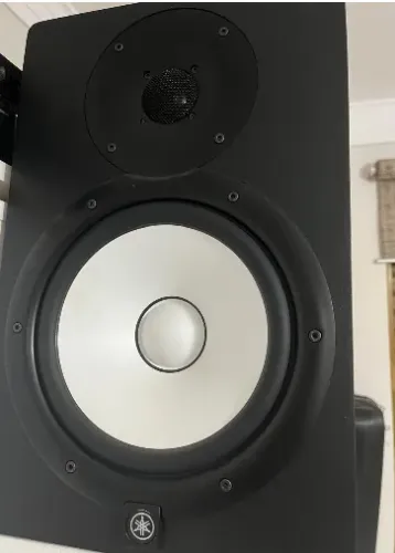 Par de Monitores de Estúdio Yamaha HS8 Ativos 8 Polegadas