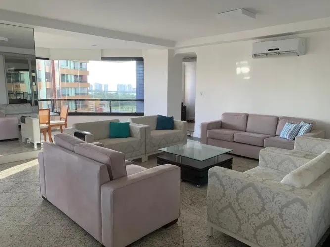 264m² no Renascença | 4 Quartos (3 Suítes) | Varanda | 2 Vagas Paralelas | Lazer