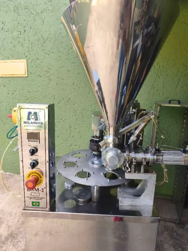 Envasadora rotativa de potes semi-automatica 700 hora