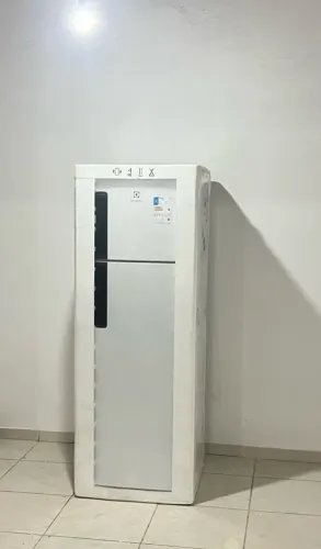 Vendo geladeira eletrolux duplex NUNCA USADA
