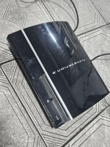 PS3 FAT 2006 + 2 Controles (Primeira Edição)