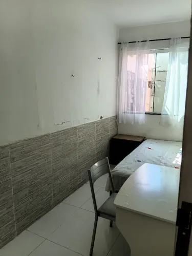 Alugo quarto individual